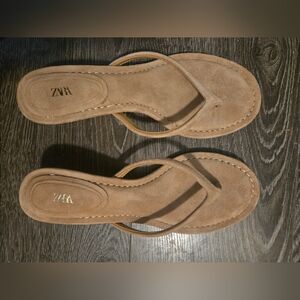 Zara Women's Brown Suede Sandals